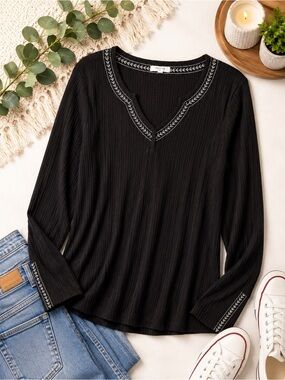 Maurices Black Ribbed V‑Neck Long Sleeve Top with White Embroidery